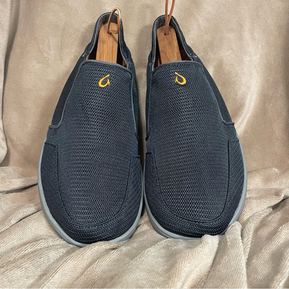 OluKai Men's Nohea Black Slip-On Mesh Sneakers with Dark Shadow. - Picture 3 of 8